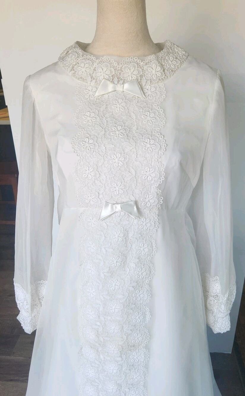 Vintage 60s Lace Daisies Bows Wedding Dress Hippie Flower Child 70s ILGWU Union